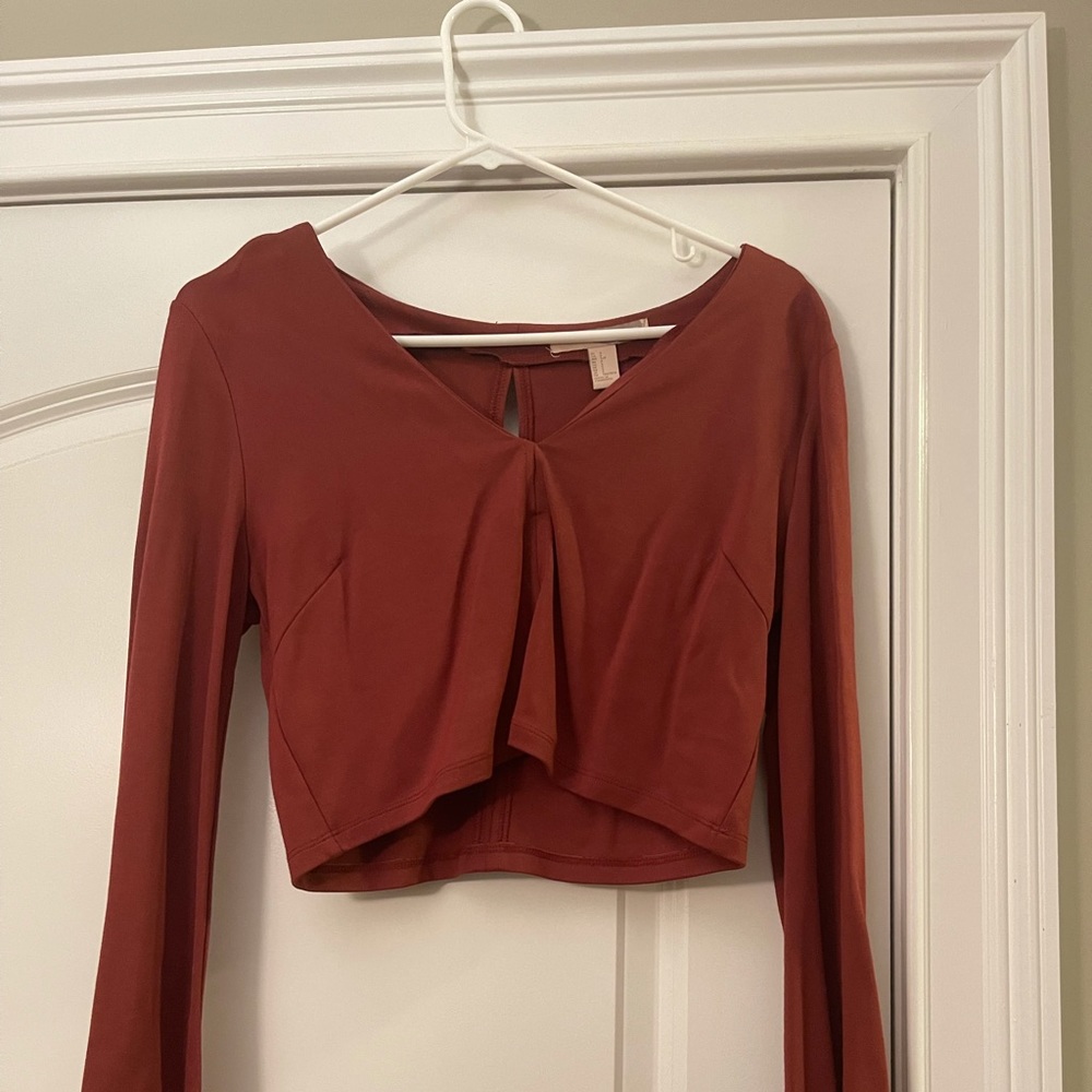 V neck bell sleeve crop top